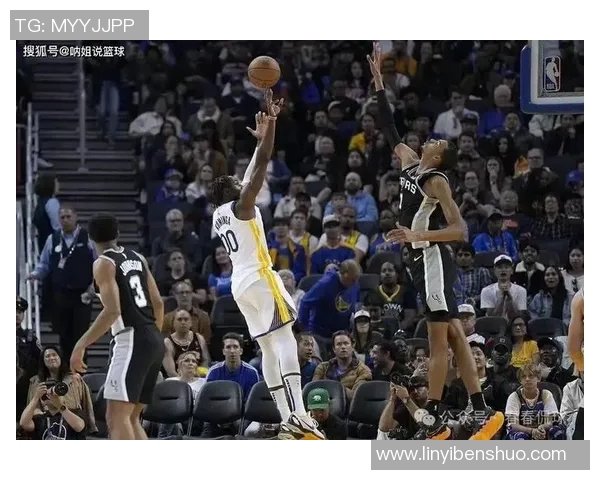 文班亚马首场比赛表现惊艳5次盖帽和隔扣字母哥引发热烈讨论